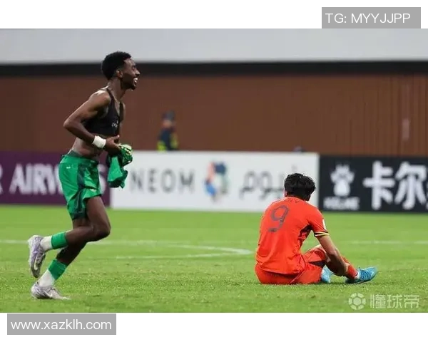 激烈对决引发热议足球比赛精彩瞬间回顾与分析